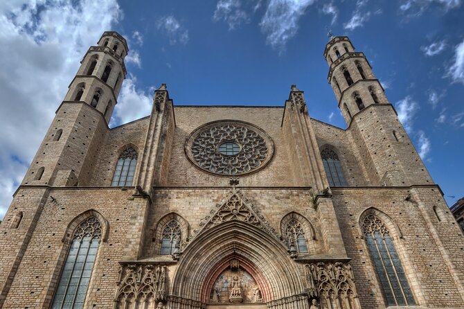 El Born: Santa Maria del Mar Tour with Exclusive Rooftop Views - Santa Maria del Mar in El Born, minus the crowd pressure