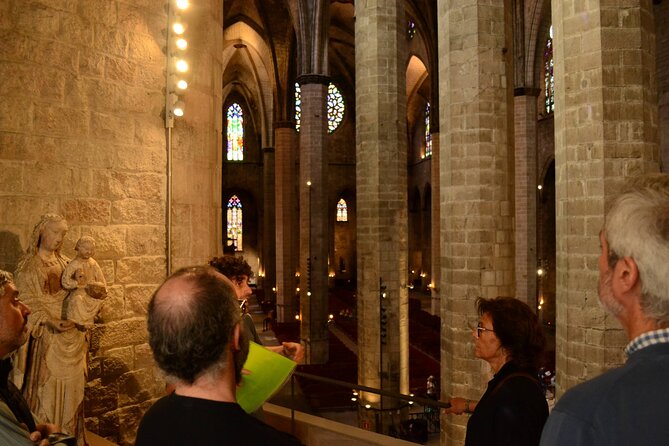 El Born: Santa Maria del Mar Tour with Exclusive Rooftop Views - How the 1 hour 15 minute experience flows