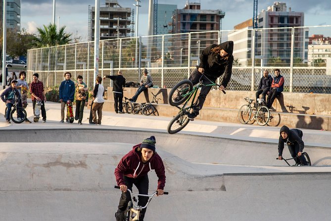 Elevate Your Photography - Barcelona Private Tour & Workshop - Phone vs camera coaching: what changes, what stays the same