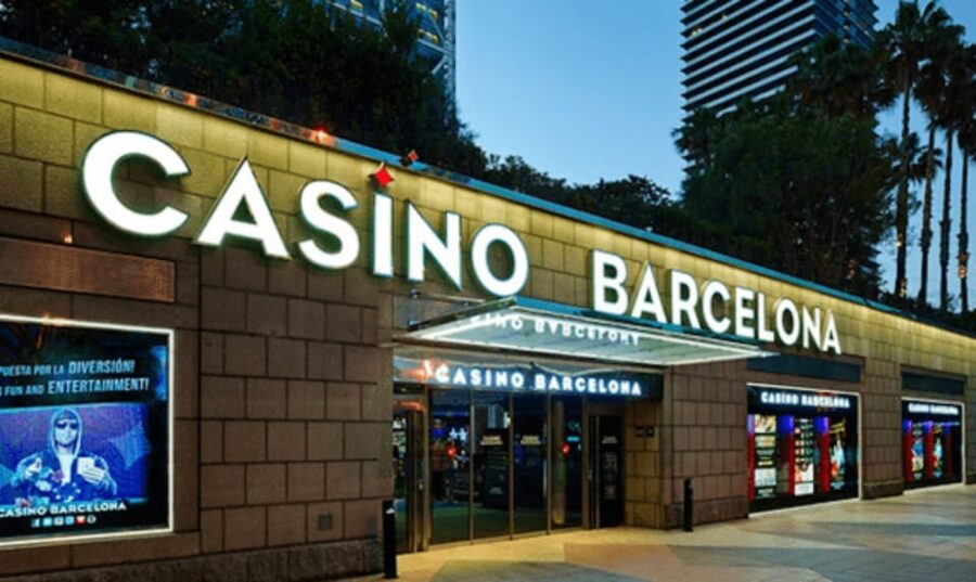 Enjoy Casino Barcelona: Entry, Cocktail & Exclusive Gift - Claiming the Merchandising Gift: What to Expect at Reception