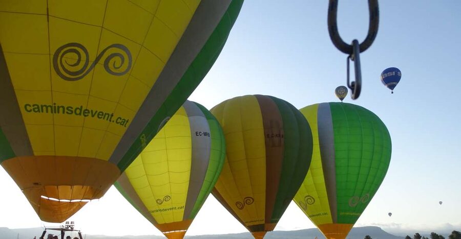 European Balloon Festival: Hot Air Balloon Ride - The one-hour flight: what it’s like when 40 balloons share the sky
