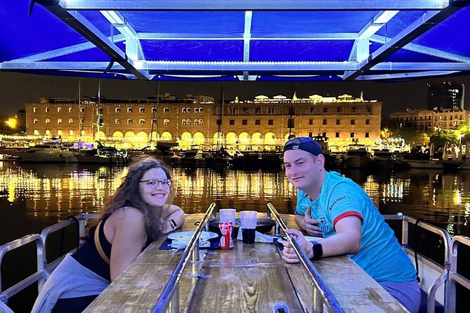 Evening Cruise with Dinner and Drinks in Barcelona - Group size and the experience vibe, from calm to chaotic