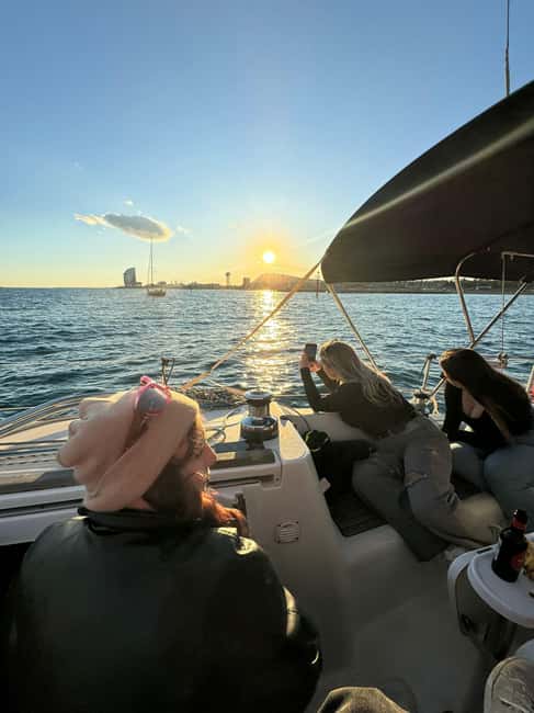 Experiencia en barco con Barcos de Barcelona - The boat: what a 34-foot Beneteau feels like