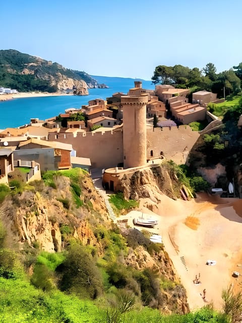 Explore Costa Brava & Tossa de Mar: Trails, snorkel & meal - Guides, group vibe, and why the day feels smoother