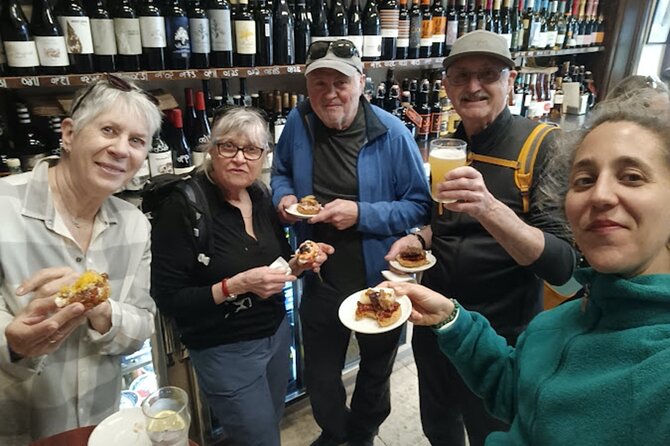 Familly friendly traditions & food tour: tailored tapas & games! - La Casa dels Entremesos: the giants museum that works for ages