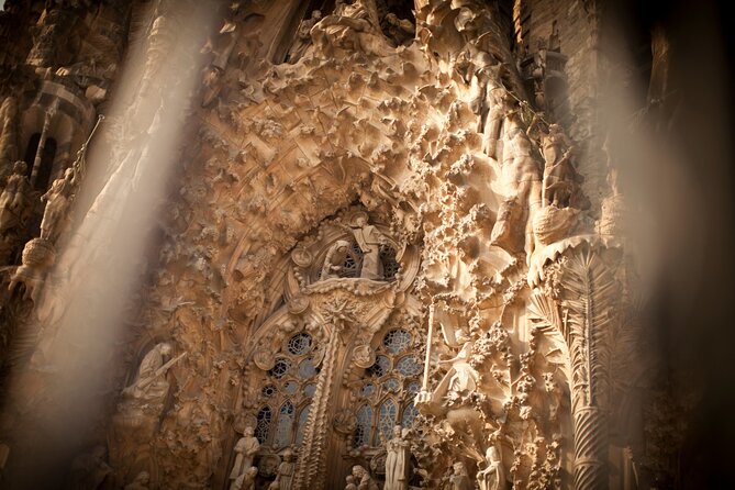 Family Friendly Tour of Sagrada Familia - Dress Code: The Rule You Must Fit Before You Arrive