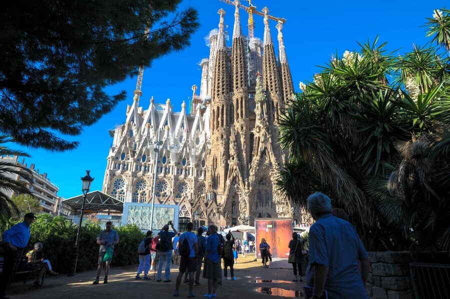 Fast Track: Sagrada Familia & Barcelona Full-Day Tour - Montjuïc, MNAC, and the Olympic-area viewpoint you should not skip