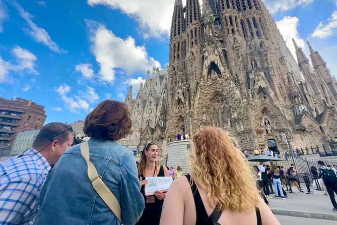 Fast Track Sagrada Familia Guided Tour - Fast-track Sagrada Familia, and what it really buys you
