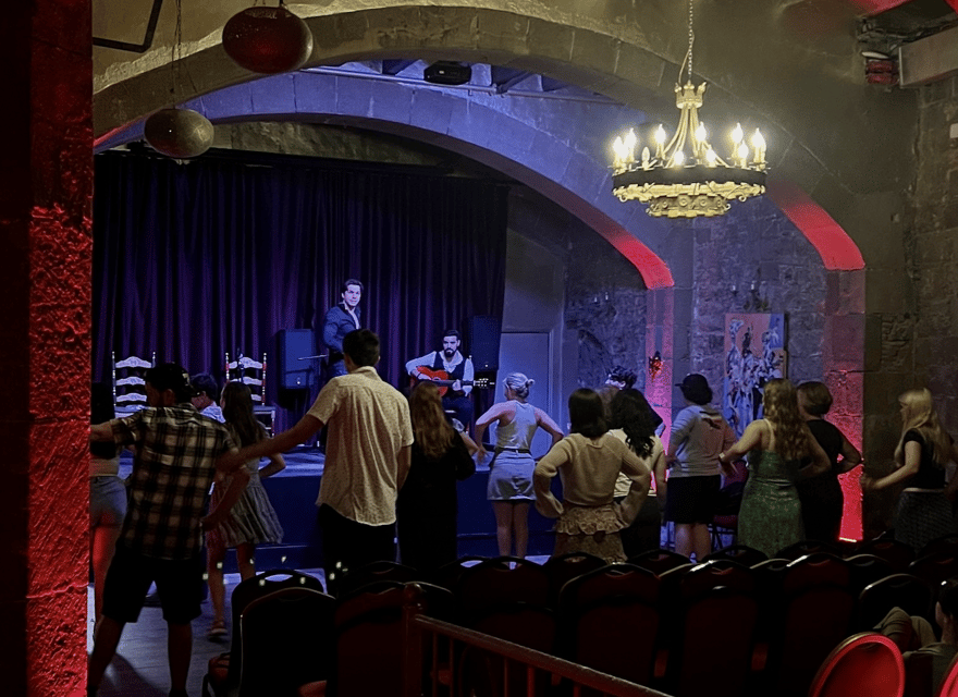 Flamenco Experience (30 minute masterclass) - Flamenco Barcelona City Hall: what you actually learn in a 30-minute class