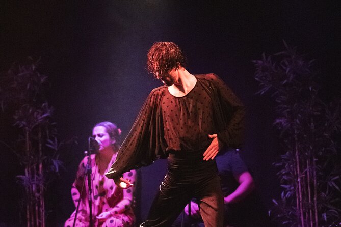 Flamenco Show Ticket at Theatre Barcelona City Hall - The heart of flamenco here: guitars, singing, clapping, and taconeo