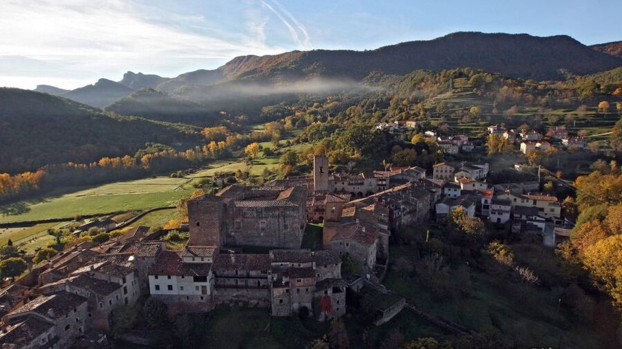 From Barcelona: Besalú & Medieval Towns Tour w/ Hotel Pickup - Price and value: what $116 buys for a full day
