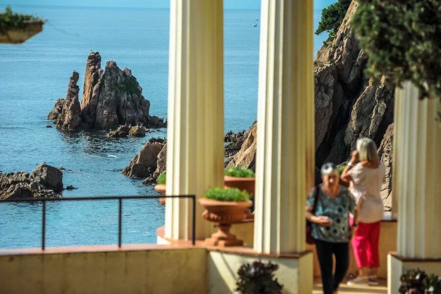 From Barcelona: Costa Brava Day Tour with Lunch - Price and value: why $135 can make sense