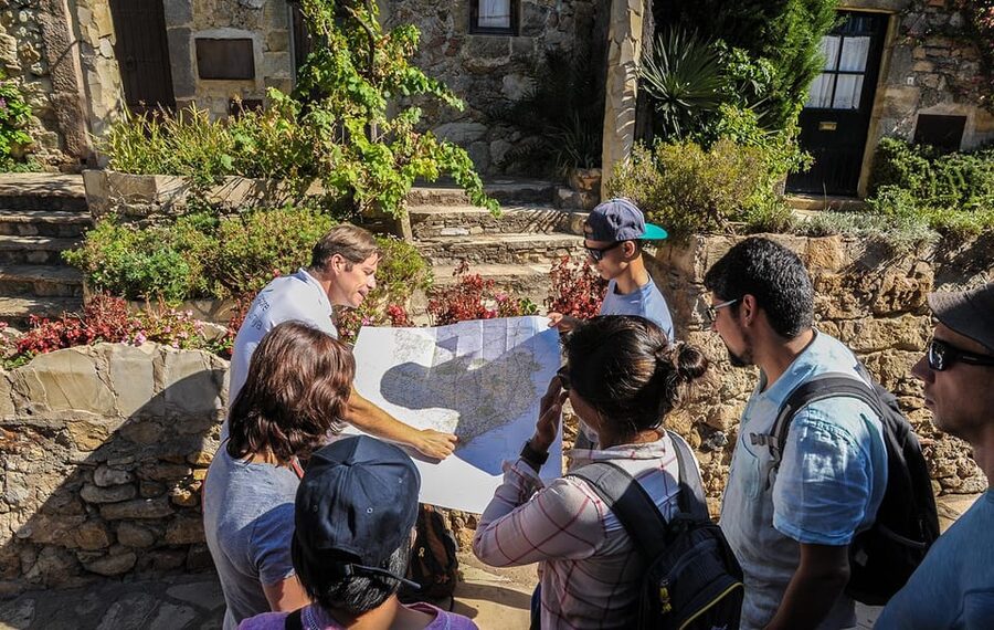 From Barcelona: Girona and Costa Brava Day Tour - Guides make or break the day, and this one sounds consistently strong