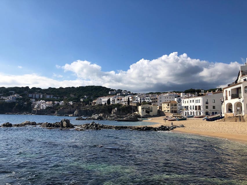 From Barcelona: Girona and Costa Brava Day Tour - Getting there by air-conditioned van, and how the timing feels