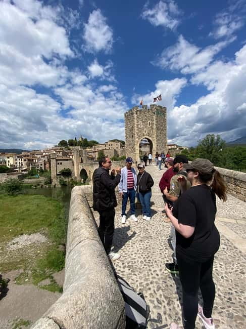 From Barcelona: Girona, Besalú & Medieval Villages Day Trip - Timing, pacing, and how to avoid feeling rushed