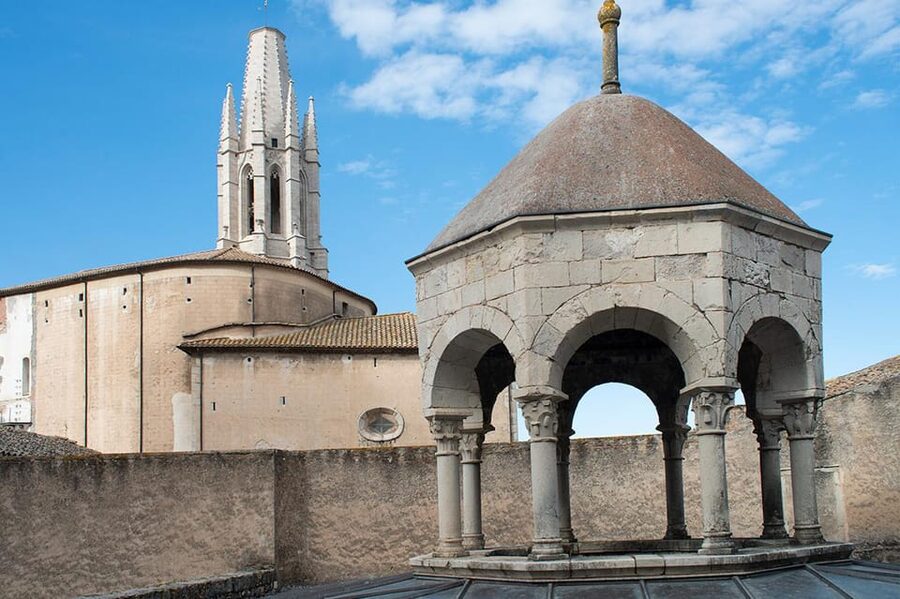 From Barcelona: Girona & Costa Brava Game of Thrones Tour - The drive from Barcelona: air-conditioned comfort, real time limits