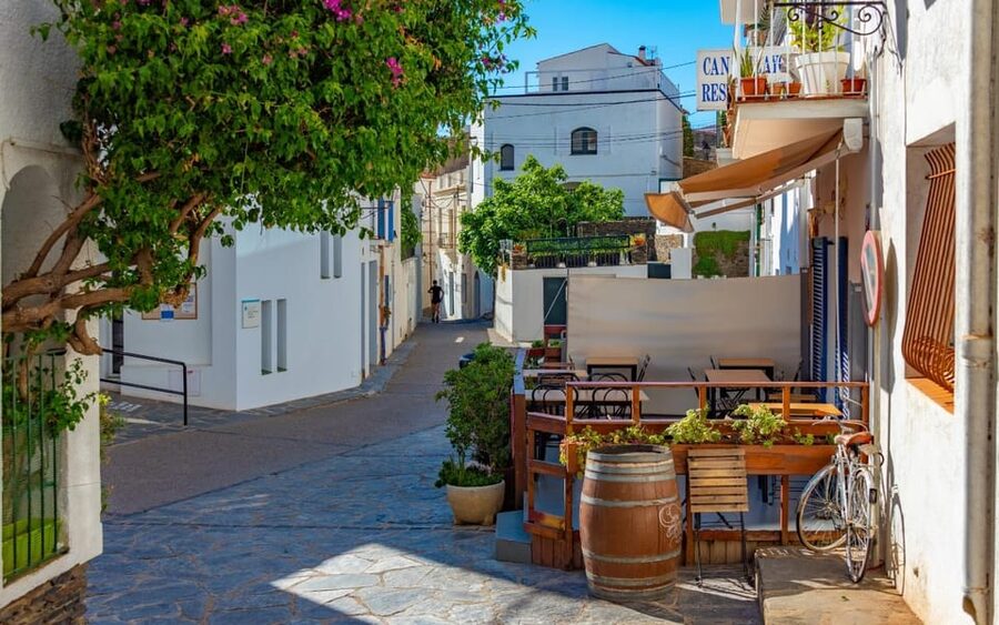 From Barcelona: Girona, Figueres, Dalí Museum, and Cadaqués - Key Points That Make This Day Trip Worth Your Time