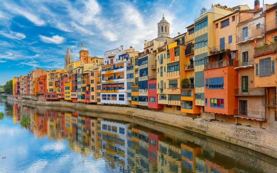 From Barcelona: Girona, Figueres, Dalí Museum, and Cadaqués - The Coach Ride: Comfortable Enough for a Long Day