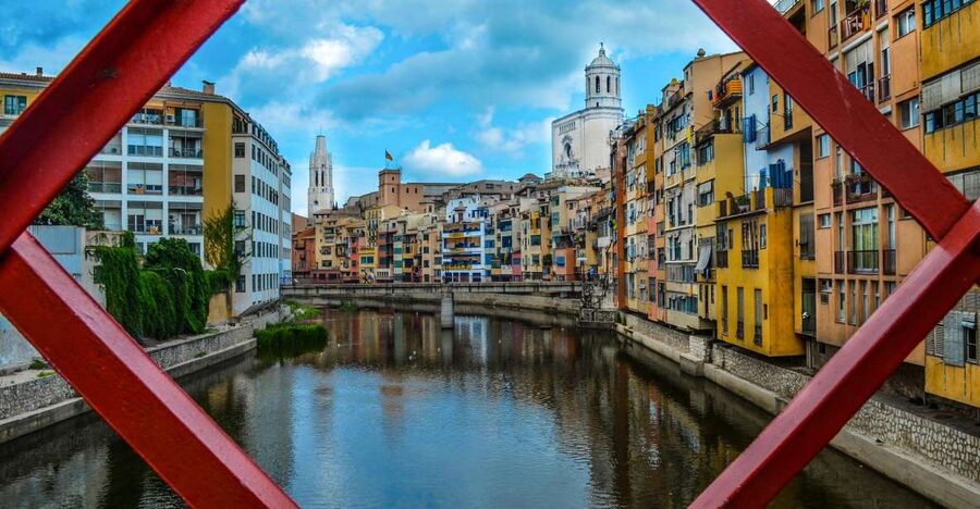 From Barcelona: Girona Full day tour - Choosing your pace: guided walk vs self-guided cathedral time