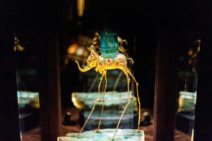 From Barcelona: Girona Guided Tour & Dalí Museum in Figueres - Should you book this Girona and Dalí day trip?