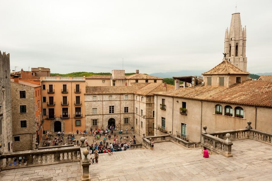 From Barcelona: Girona Guided Tour & Dalí Museum in Figueres - Comfort, weather, and pacing realities (so you’re not surprised)