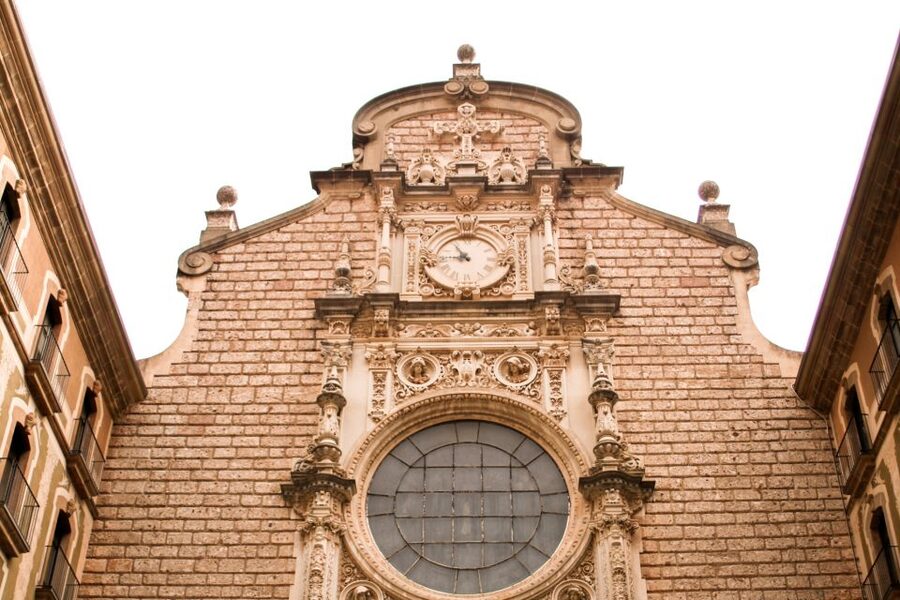 From Barcelona: Half-Day Montserrat Small Group Guided Tour - How the free time works, and how to choose your pace