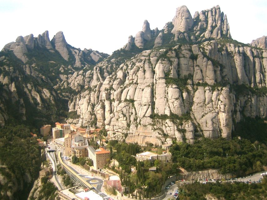 From Barcelona: Montserrat Full-Day Trip with Guided Hike - Who this Montserrat hike is best for