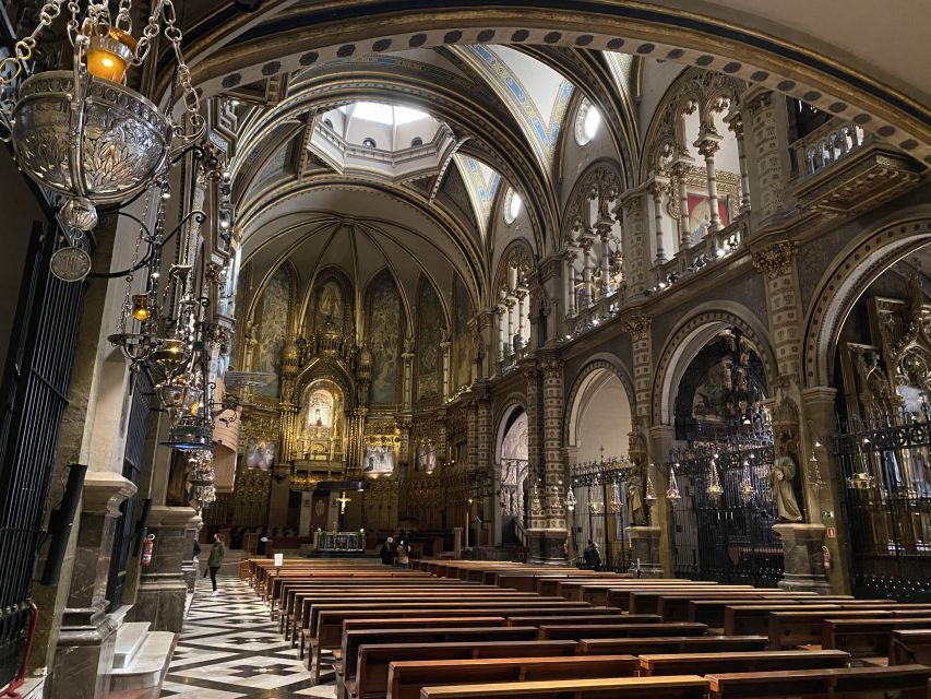 From Barcelona: Montserrat Monastery & Scenic Mountain Hike - Timing on the Mountaintop: When the Group Moves and When You Get a Breather