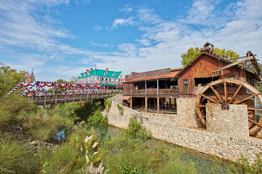 From Barcelona: PortAventura Theme Park Ticket & Transfer - How the Timing Works at the End of the Day