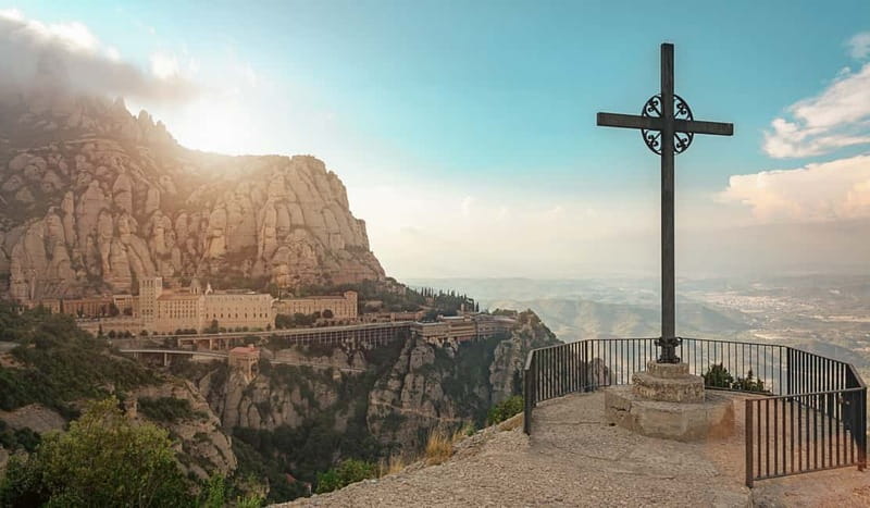 From Barcelona: Private Montserrat Guided Tour - Catalan food market browsing, a satisfying way to end the day