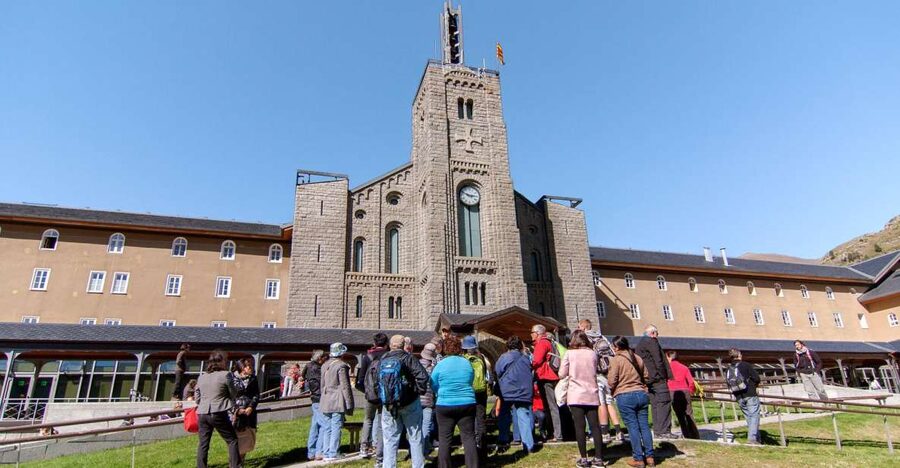 From Barcelona: Pyrenees Mountains Day Tour - From Barcelona To The Pyrenees, In One Long Day
