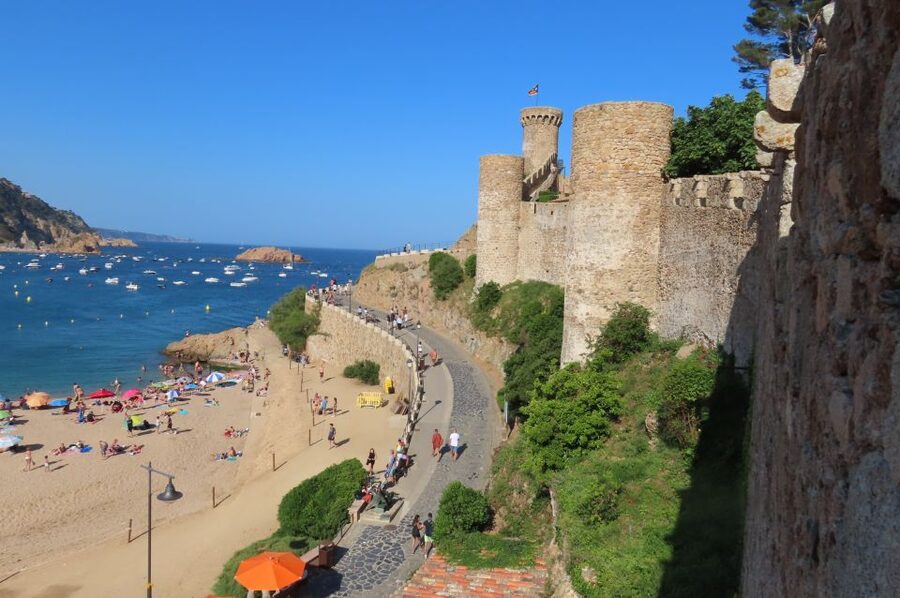 From Barcelona: Tossa de Mar Scuba Diving and 3-Course Meal - Price and value: what $182 buys you on a full-day tour