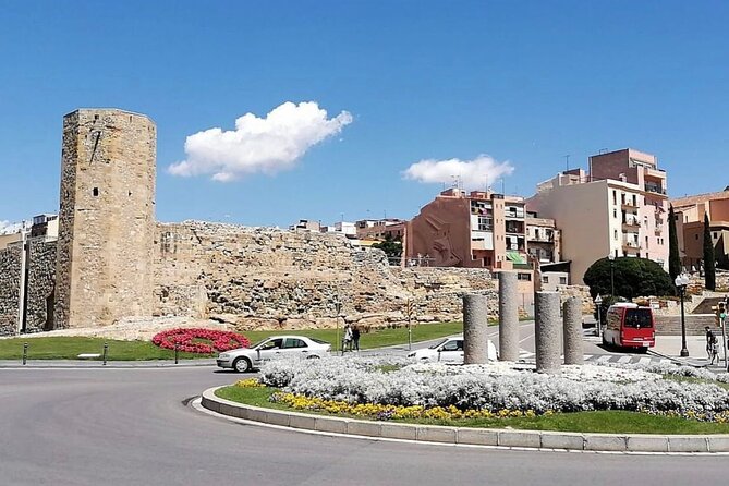 Full Day Visiting Tarragona and Sitges from Barcelona - El Serrallo and the beach-and-fountains payoff