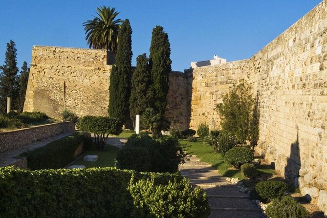 Full Day Visiting Tarragona and Sitges from Barcelona - Tarraco’s amphitheatre and Roman circus sites: what’s included, what costs extra