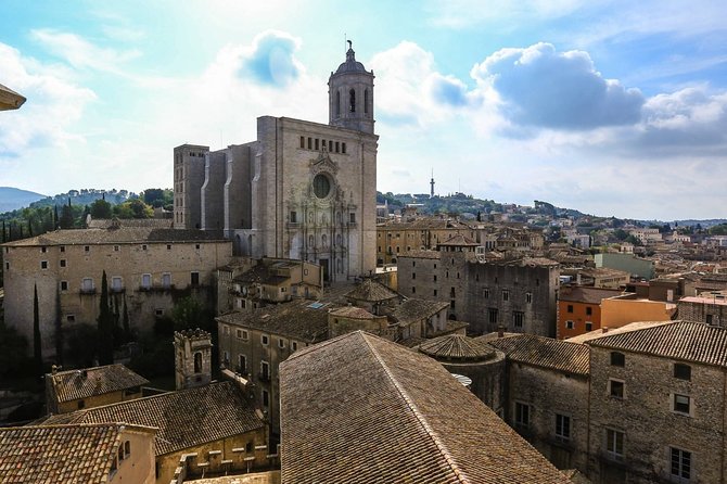 Game of Thrones: Medieval Girona Private Tour with Hotel pick-up - Game of Thrones photo hits around the Onyar River and Pont de les Peixateries Velles