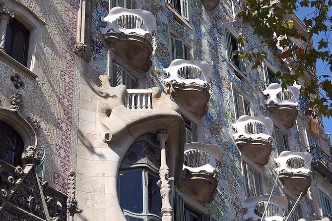 Gaudi Masterpiece: Casa Batlló with Expert Guide and STL Tickets - Inside Casa Batlló: what your guide points out