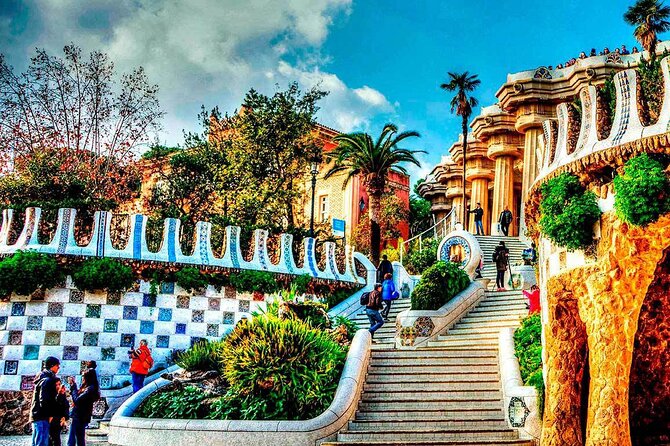 Gaudi Private Tour with Sagrada Familia & Park Guell Tickets - Casa Milà and Casa Batlló: what you get if you stay exterior-only