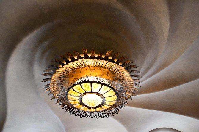 Gaudi's Casa Batlló and La Pedrera with Chocolate Tasting - Who this is best for, and who may want another plan