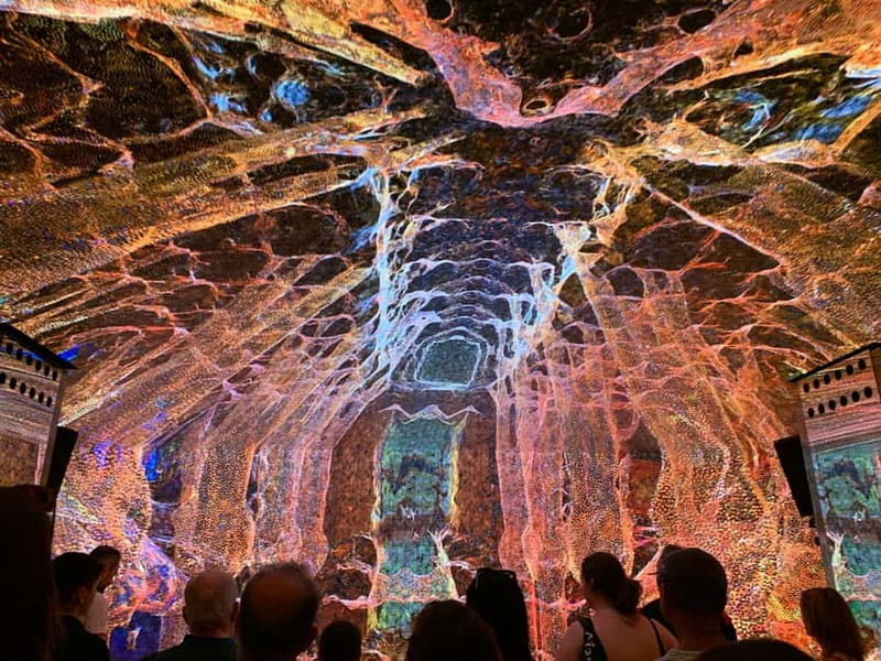 Gaudi's legacy.Exclusive tour to Park Güell & Casa Batlló - Park Güell’s gardens and mosaics: where the ideas start