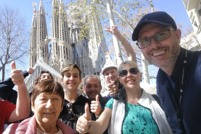 Gaudi's Modernist Legacy: Small Group Walking Tour - Meet at Carrer de Fontanella, then end where the drama starts