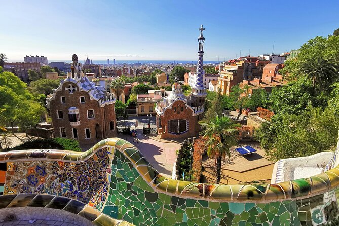 Gaudis Sunset Sagrada Familia and Parc Güell Guided English Tour - Key things to know before you go