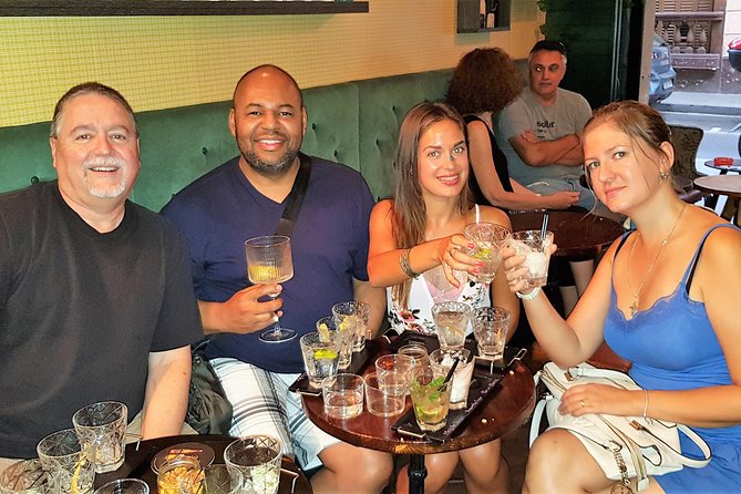 Gin Route Barcelona_ - A 7:00 pm gin route through real Barcelona streets