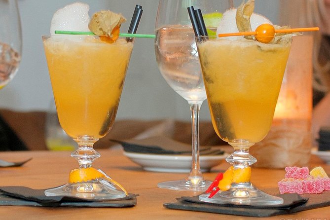 Gin Route Barcelona_ - Dress code and comfort: smart casual, but plan for walking