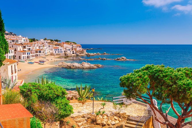 Girona and Costa Brava Private Tour with Pick-up from Barcelona - Why Girona Plus Costa Brava Works in One Long Day