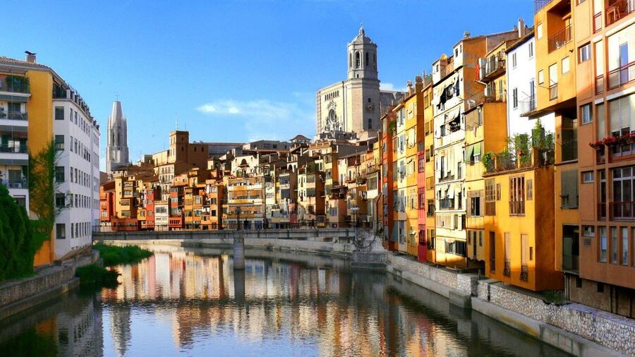 Girona and Figueres Full-Day Tour with Hotel Pick Up - Girona and Figueres from Barcelona: why this pairing works