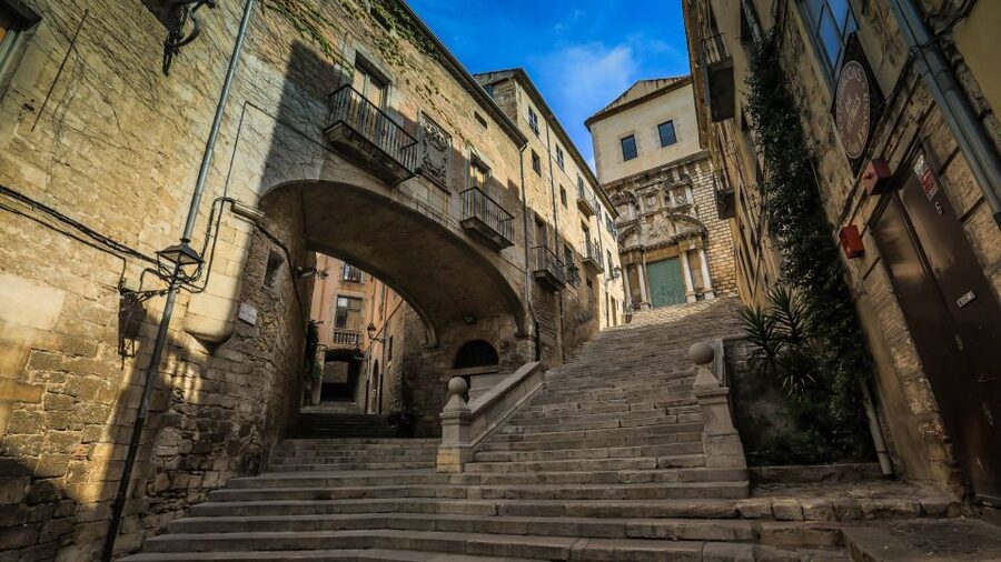 Girona and Figueres Full-Day Tour with Hotel Pick Up - The Jewish Quarter and River Onyar: photos, but also atmosphere
