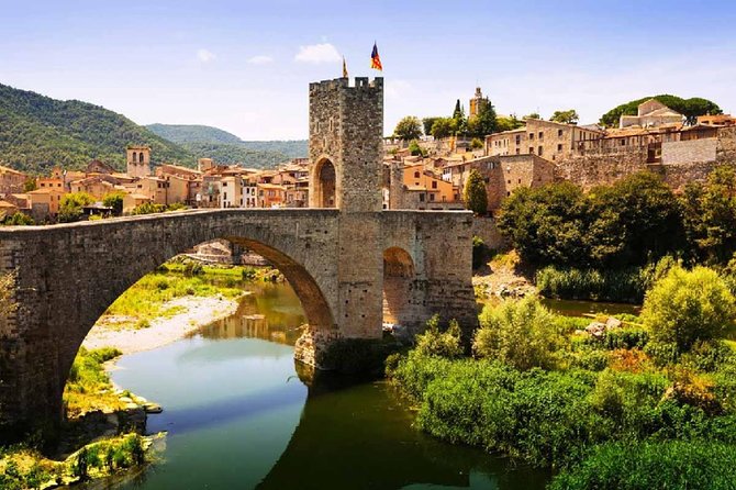 Girona, Medieval Villages & Lunch with Lake Views from Barcelona - Besalu: the fortified bridge over the Fluvia River and medieval streets