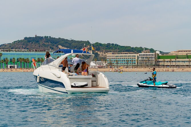 Gobbi Yacht Rental in Barcelona 9 Pax 2/4/8hs - The Captain Factor: A Friendly Pace on the Water