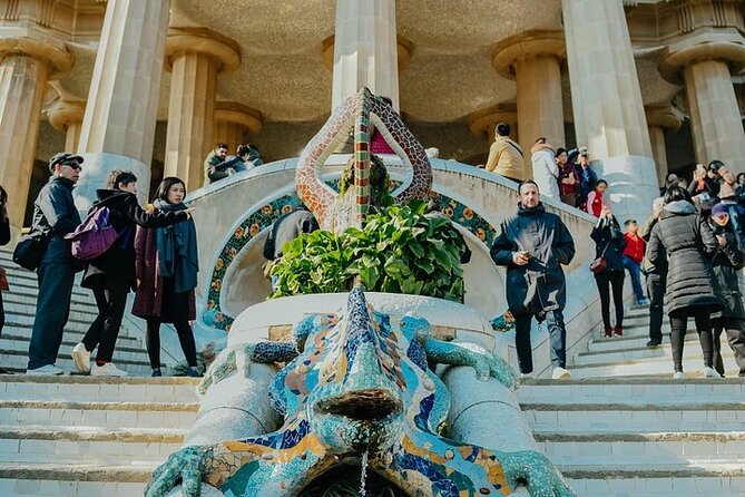 Golden Hour Sagrada Familia & Sunset Park Güell - Who should book this Golden Hour Sagrada Família and Park Güell tour?