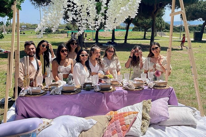 Group / Hen Party Picnic - What’s included in the food and drinks, from cheese boards to mimosas